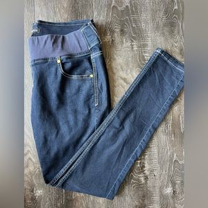 Isabella Oliver maternity skinny jeans